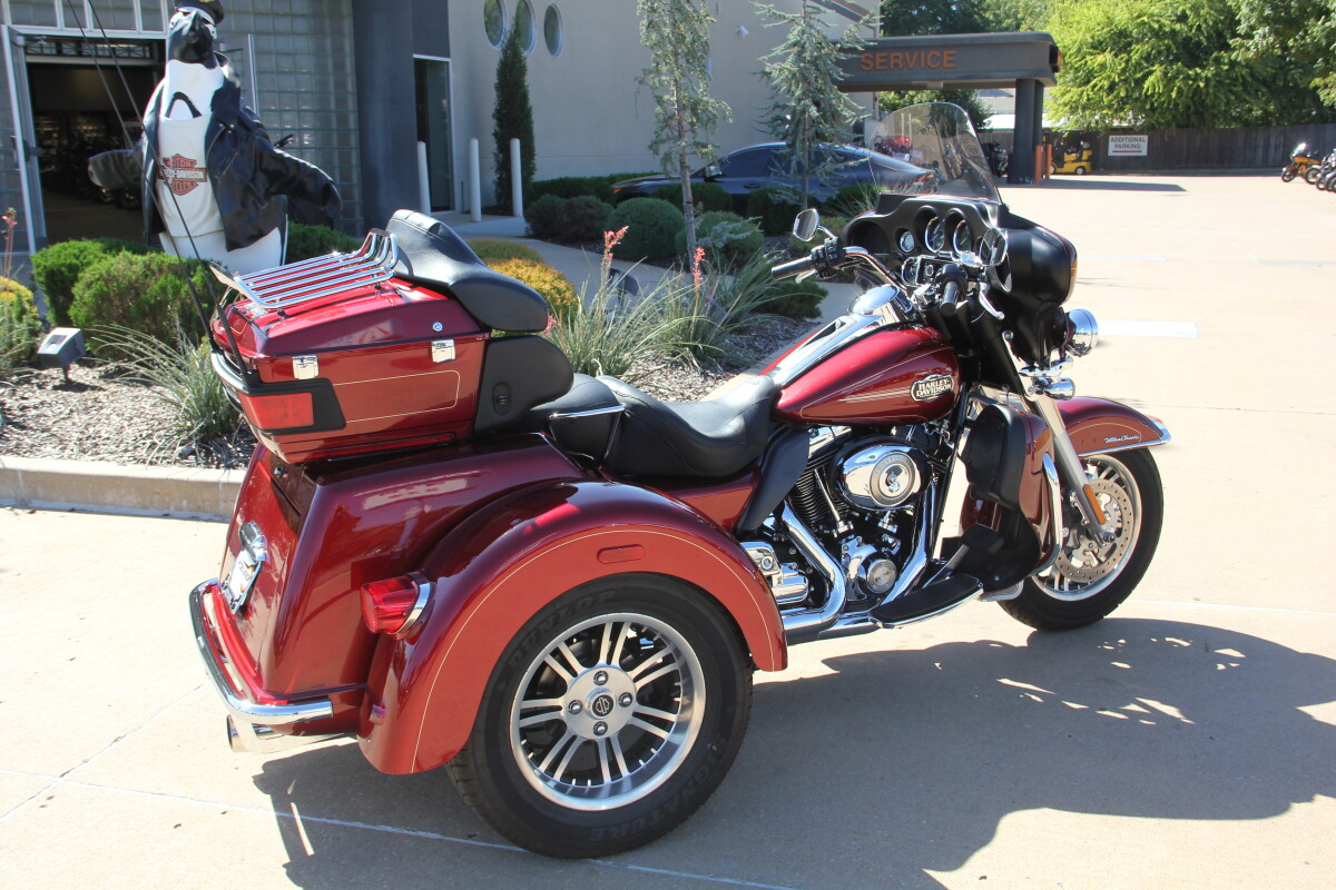 2009 Harley-Davidson Tri Glide Ultra Candy Red Sunglo - Photo 5