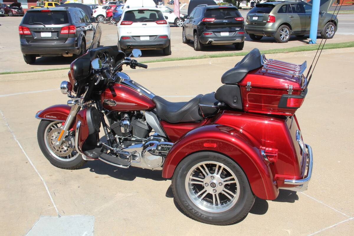 2009 Harley-Davidson Tri Glide Ultra Candy Red Sunglo - Photo 7