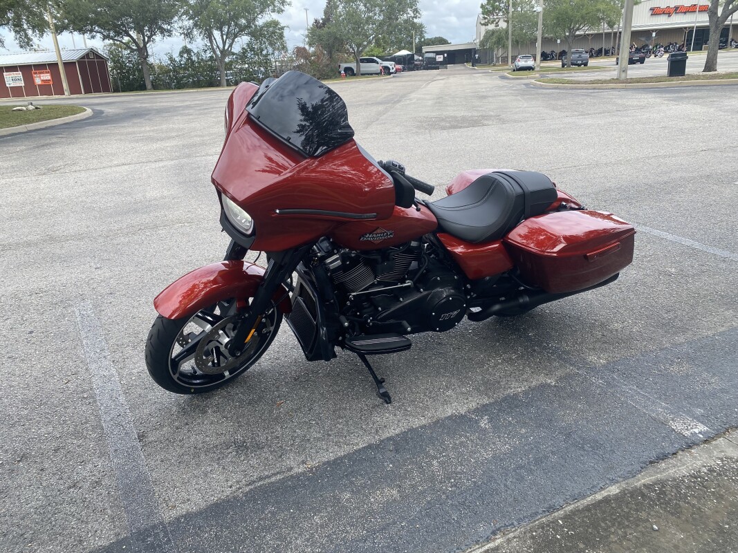 2025 Harley-Davidson Street Glide - Photo 4