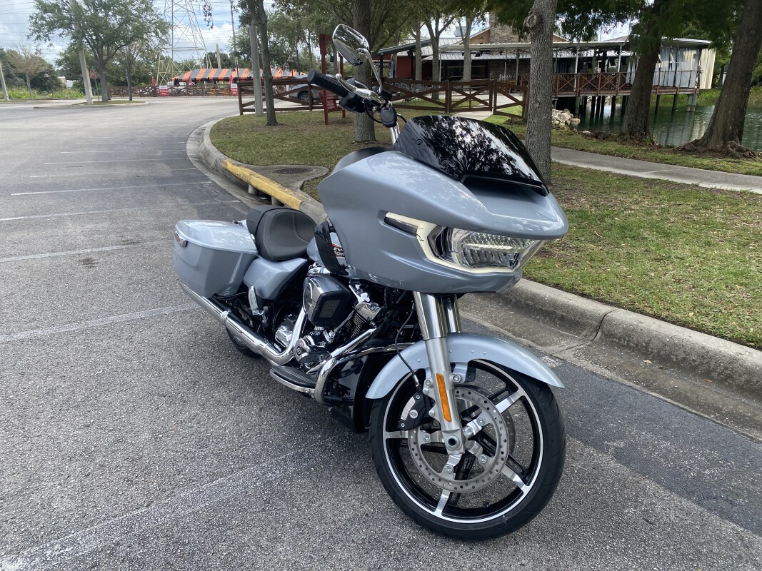 2025 Harley-Davidson Road Glide - Photo 2
