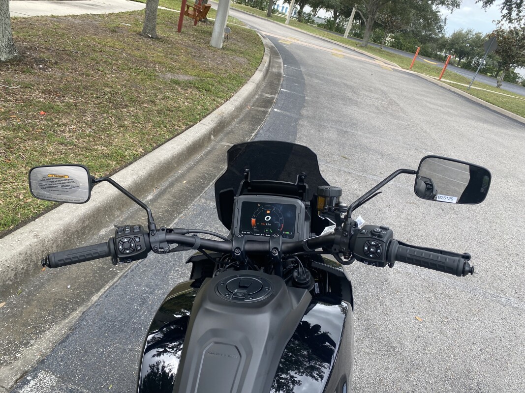 2025 Harley-Davidson® Pan America® 1250 ST, photo 11