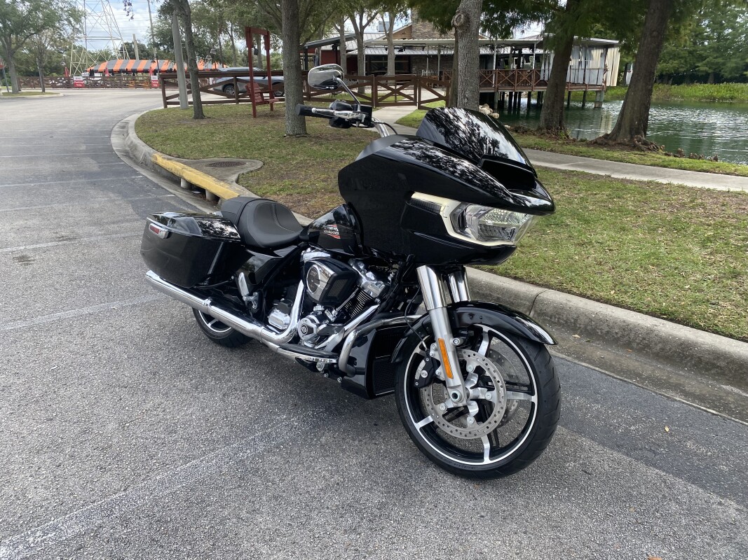 2025 Harley-Davidson Road Glide - Photo 2