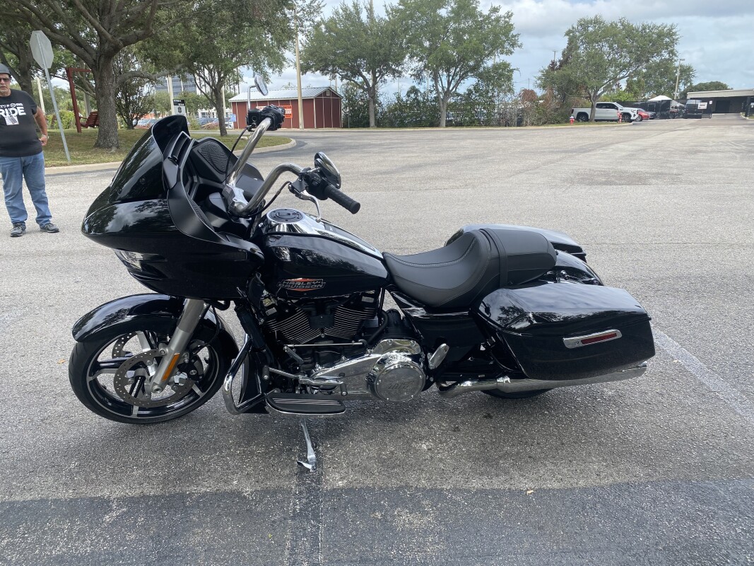 2025 Harley-Davidson Road Glide - Photo 3
