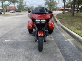 2025 Harley-Davidson® Road Glide™ thumb 2