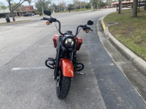 2025 Harley-Davidson® Road King™ Special thumb 2