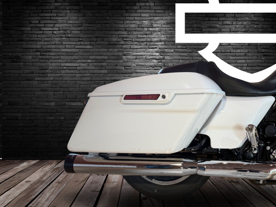 2017 Harley-Davidson Street Glide Special Crushed Ice Pearl - Photo 5