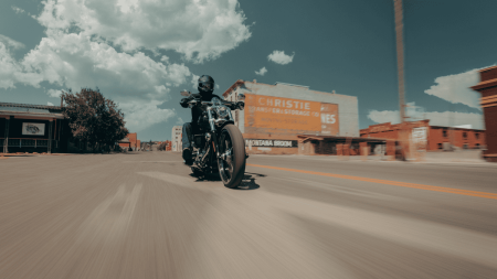 Performance Seekers Near Sanford Find Power in the 2025 Harley-Davidson® Breakout®