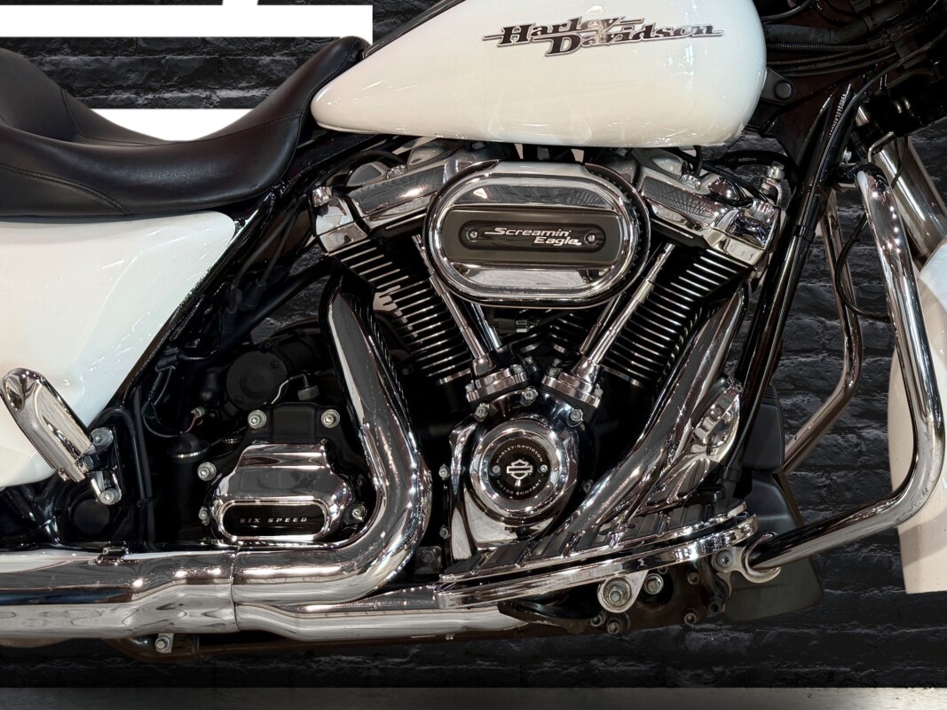 2017 Harley-Davidson Street Glide Special Crushed Ice Pearl - Photo 4