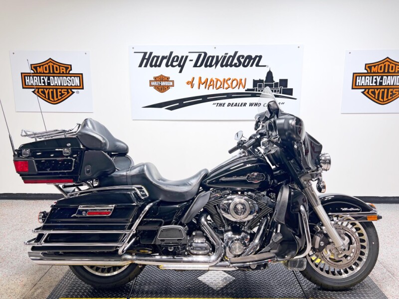 2009 FLHTCU Harley-Davidson® Electra Glide® Ultra Classic® Vivid Black
