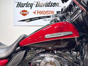 2011 FLHTK Harley-Davidson® Electra Glide® Ultra Limited CHERRY/MERLOT thumb 2