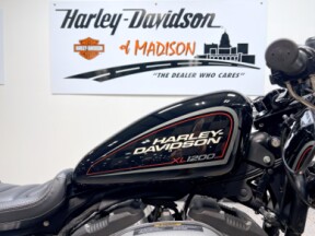2019 XL1200R Harley-Davidson® Roadster™ Vivid Black thumb 2