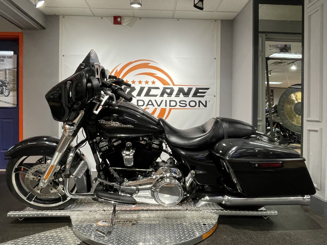 2018 Harley-Davidson Street Glide - Photo 5