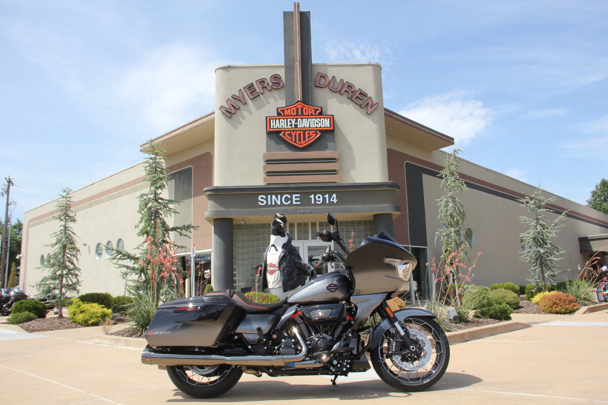 2025 Harley-Davidson CVO Road Glide Raven Fade