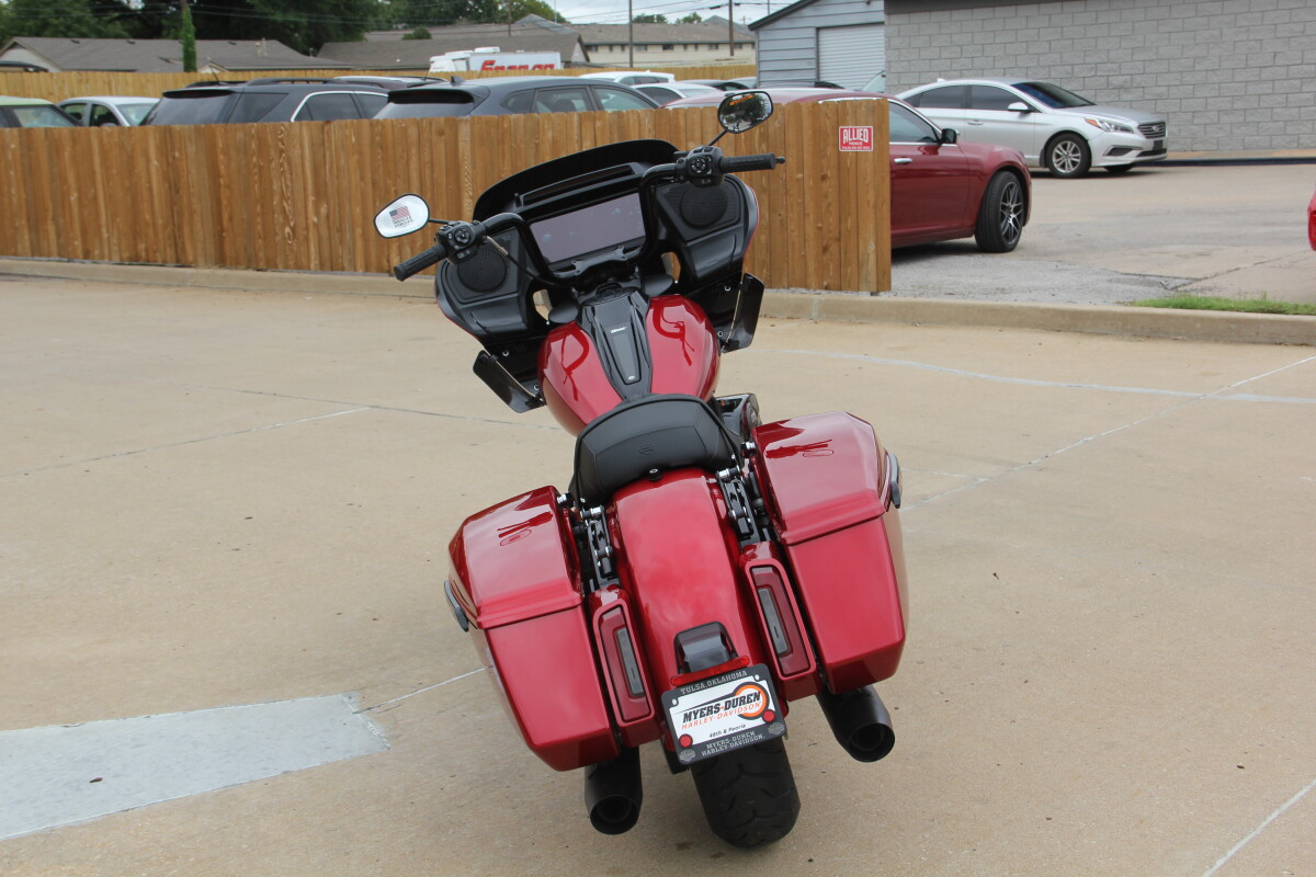 2025 Harley-Davidson Road Glide Brilliant Red - Black Finish - Photo 9