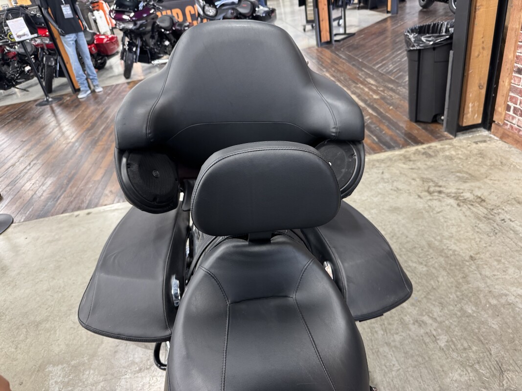 2018 Harley-Davidson Road Glide FLTRX - Photo 5