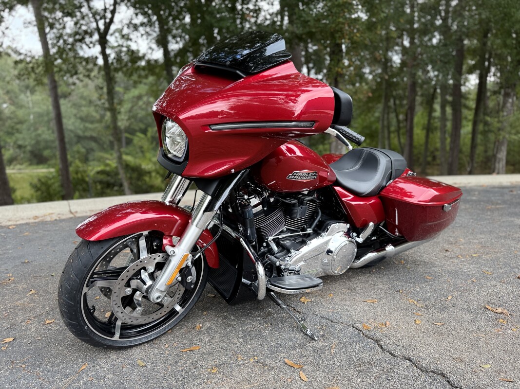 FLHX 2025 Street Glide - Photo 3