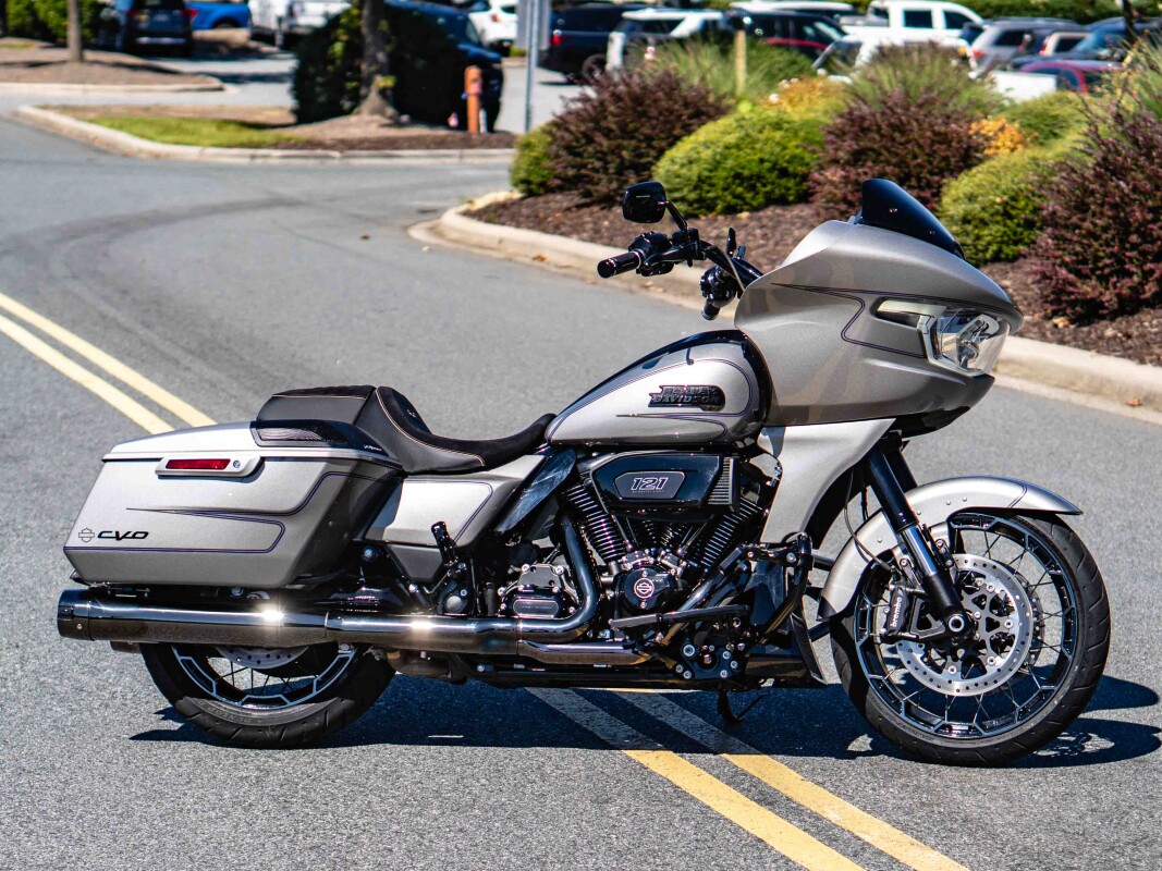 FLTRXSE 2023 CVO Road Glide - Photo 5
