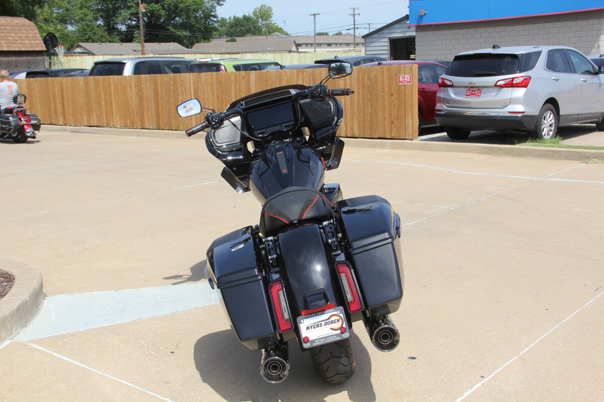 2025 Harley-Davidson CVO Road Glide Raven Fade - Photo 9