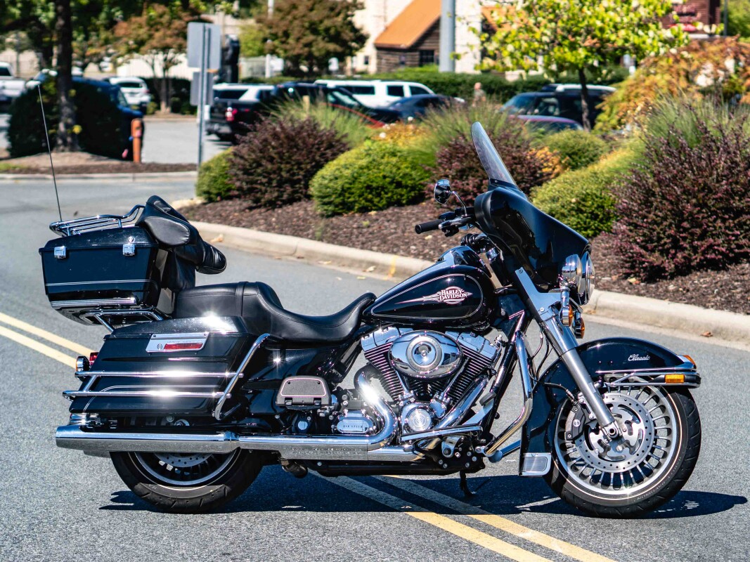 FLHTC 2010 Electra Glide Classic - Photo 4