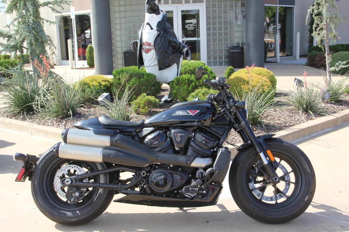 2025 Harley-Davidson Sportster S Vivid Black - Photo 2