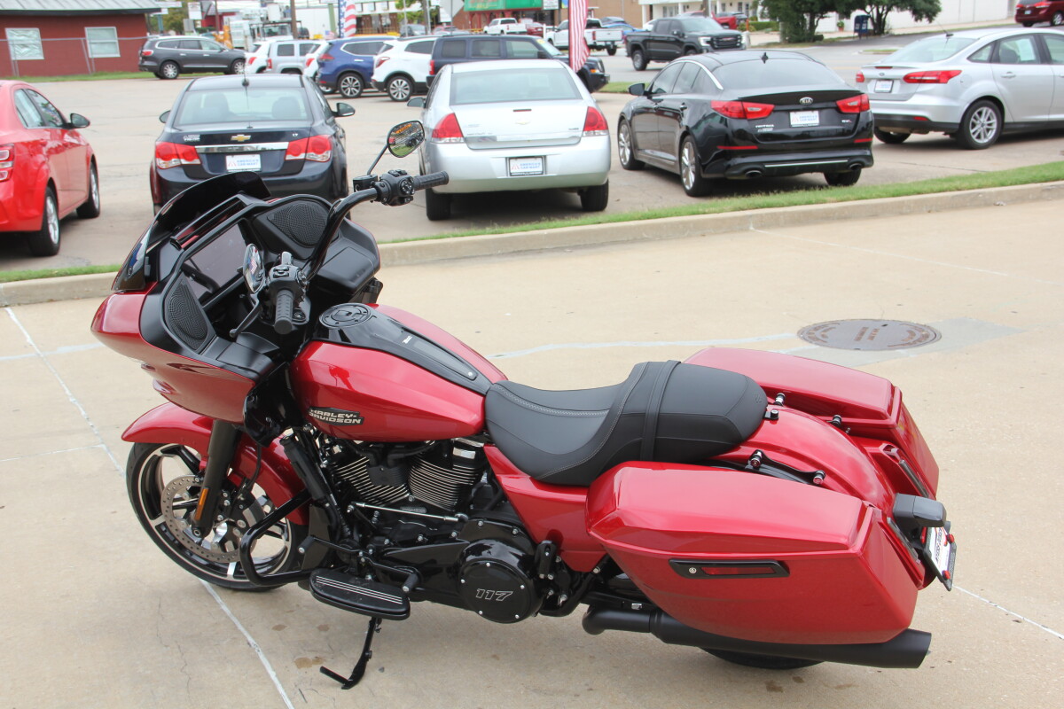 2025 Harley-Davidson Road Glide Brilliant Red - Black Finish - Photo 7