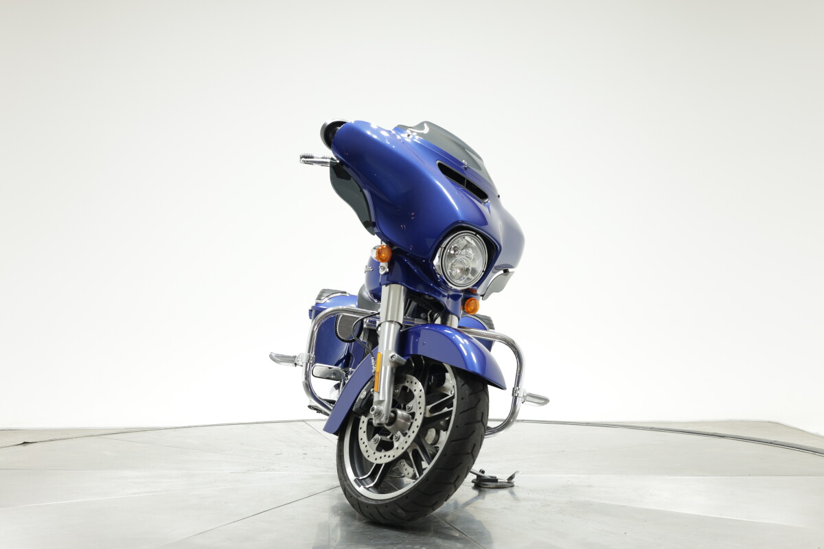 2017 Harley-Davidson FLHXS Street Glide Special in Superior Blue with 28412 miles - Photo 5