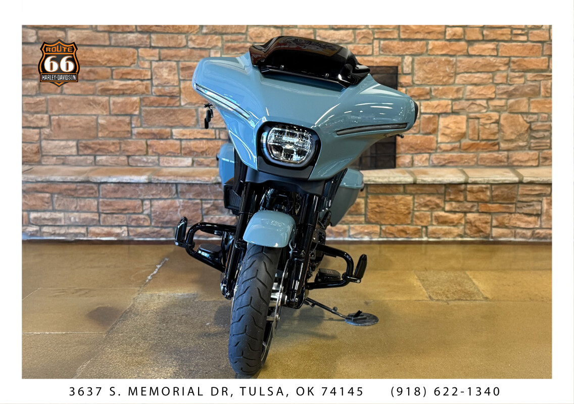 2024 Harley-Davidson Street Glide Sharkskin Blue - Photo 2