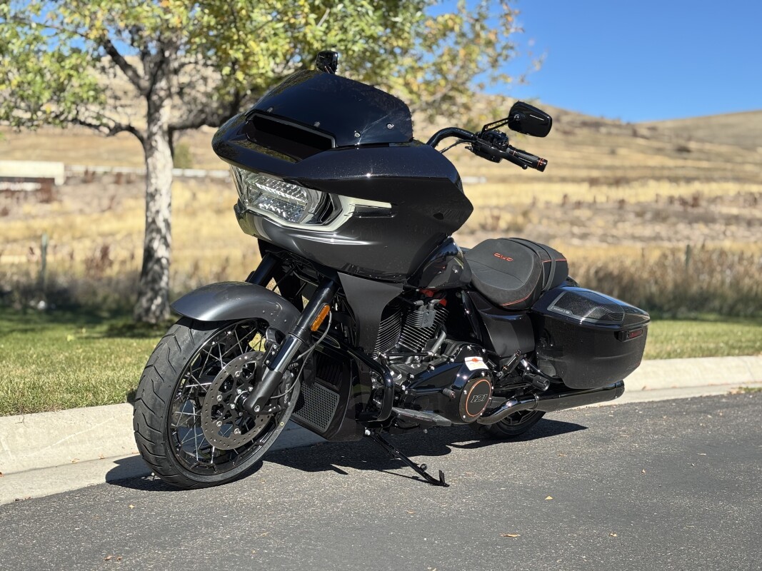 2025 Harley-Davidson CVO Road Glide Raven Fade - Photo 5