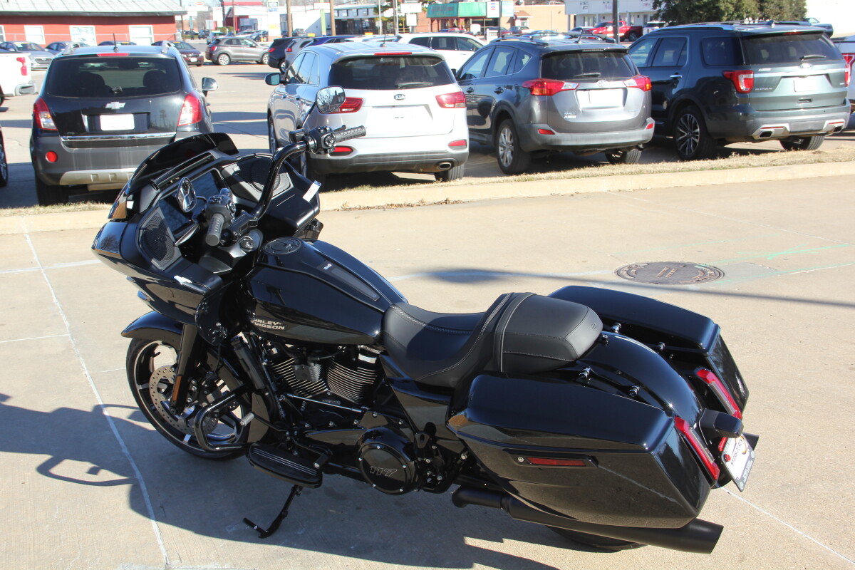 2025 Harley-Davidson Road Glide Vivid Black - Black Finish - Photo 7
