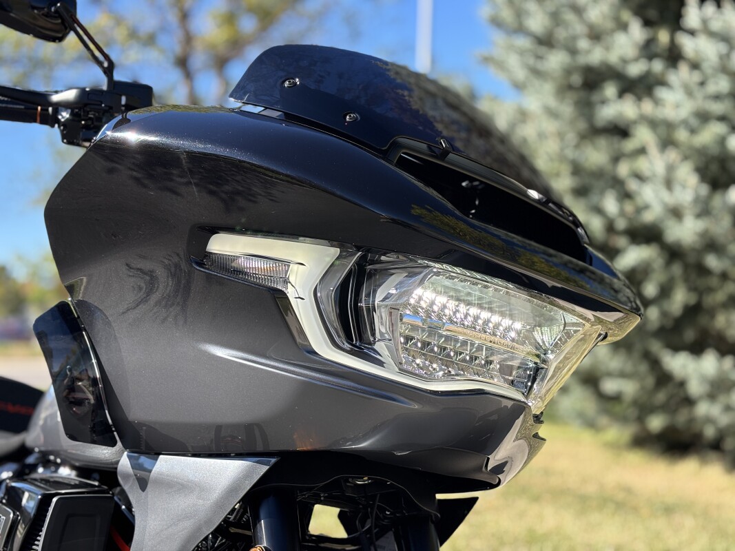 2025 Harley-Davidson CVO Road Glide Raven Fade - Photo 10