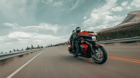 New Sunrise Riders Find Answers in the 2025 Harley-Davidson® Street Glide® Ultra FAQ