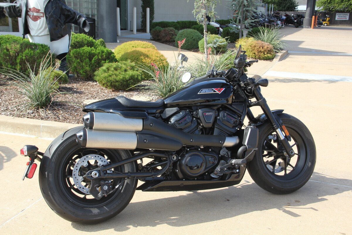 2025 Harley-Davidson Sportster S Vivid Black - Photo 5