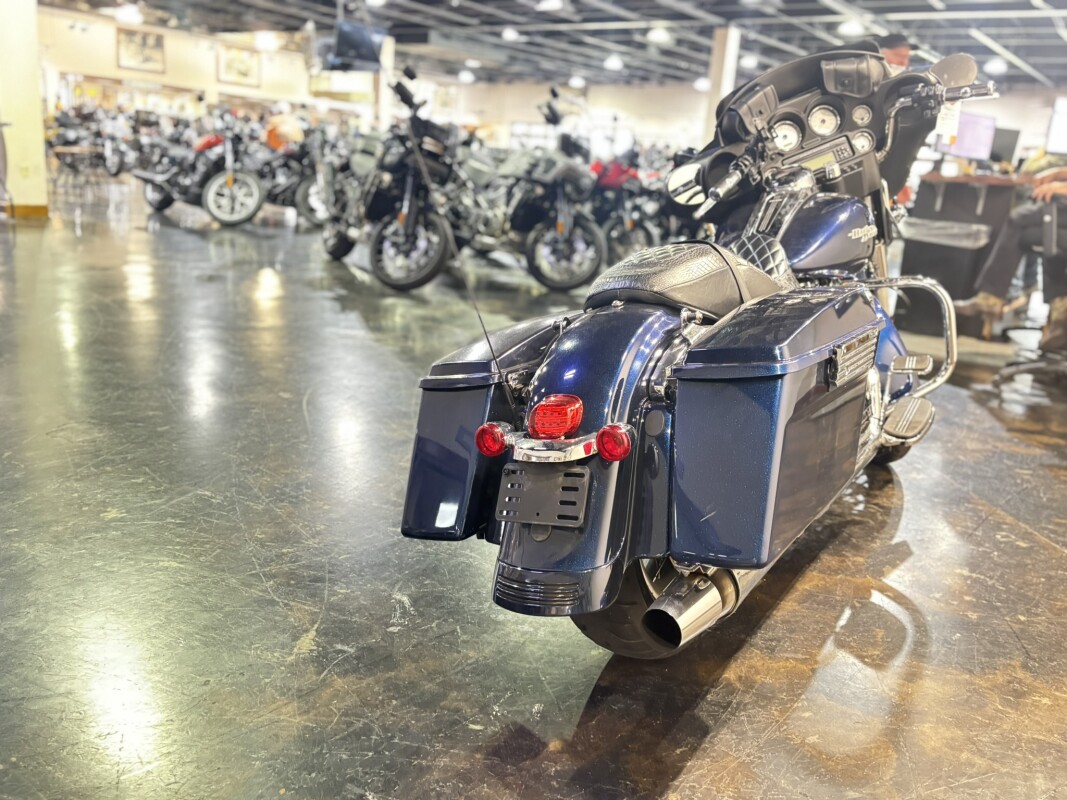 2012 HD FLHX103 - Photo 6