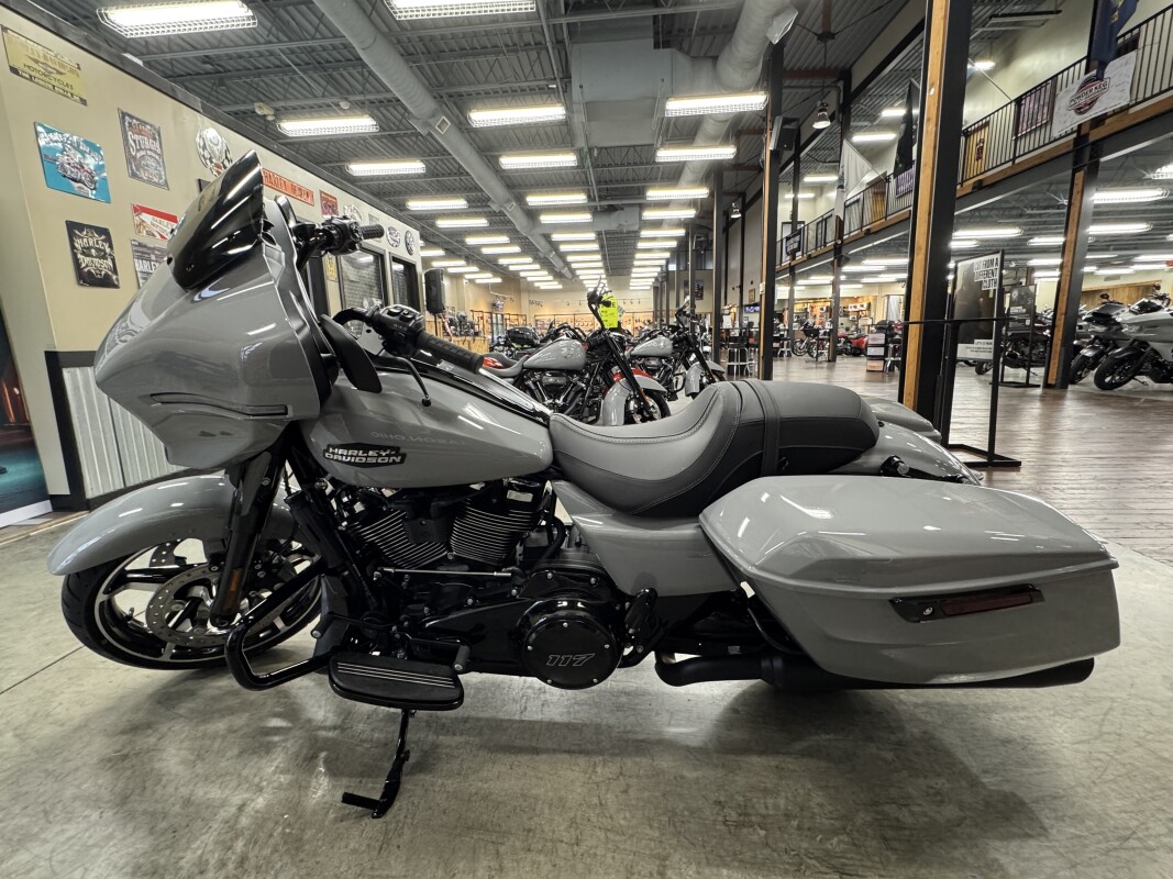 2025 Harley-Davidson Street Glide FLHX - Photo 9