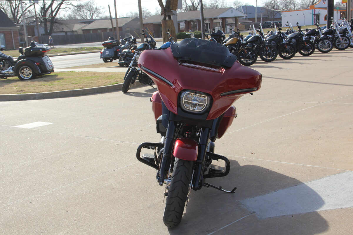 2025 Harley-Davidson Street Glide Brilliant Red - Black Finish - Photo 8