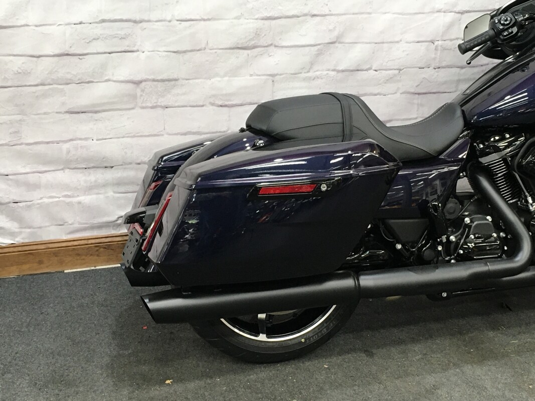 2025 Harley-Davidson Street Glide Mystic Shift - Black Finish FLHX - Photo 2