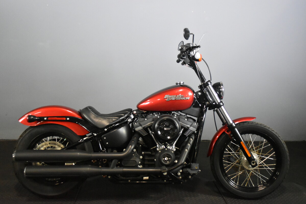 2016 Harley-Davidson® Breakout® FXSB | Huntington Beach Harley