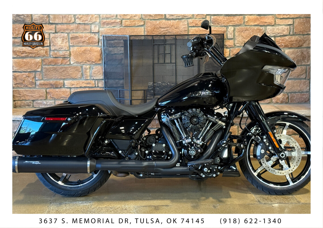 2024 Harley-Davidson Road Glide Vivid Black - Black Finish