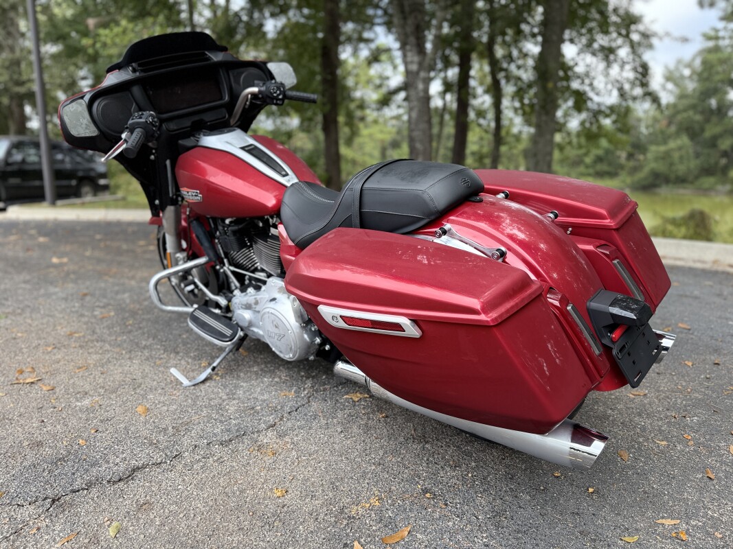 FLHX 2025 Street Glide - Photo 5