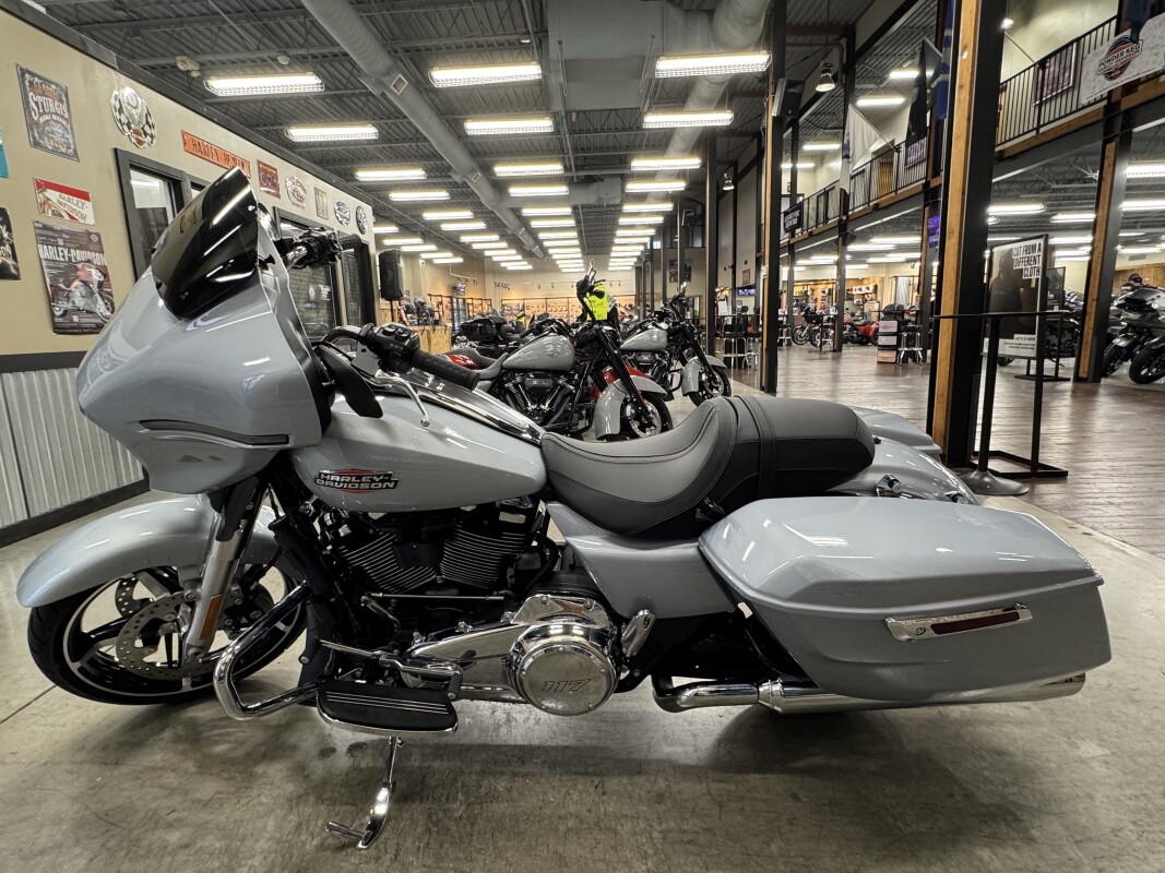 2025 Harley-Davidson Street Glide FLHX - Photo 9