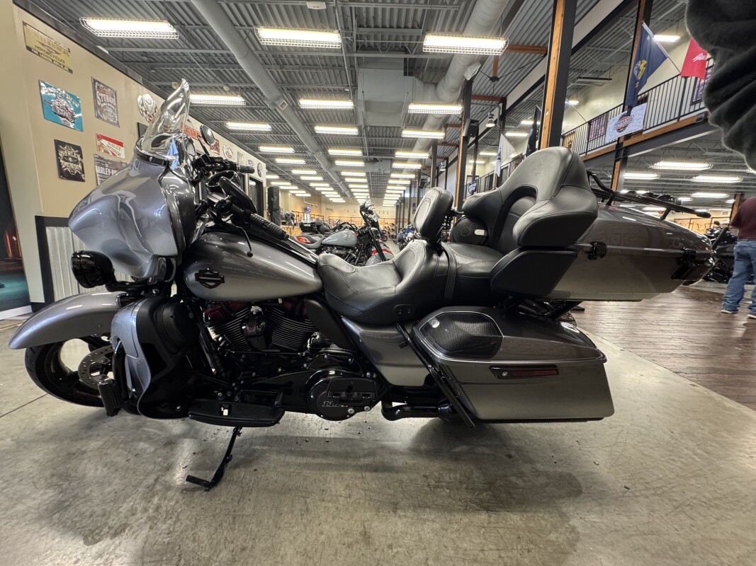 2019 Harley-Davidson CVO Limited FLHTKSE - Photo 9
