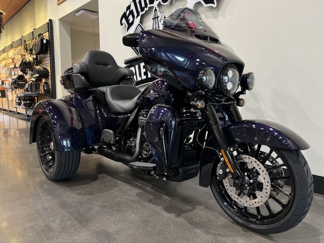 2025 Harley-Davidson Tri Glide Ultra FLHTCUTG - $44,699 - Photo 2