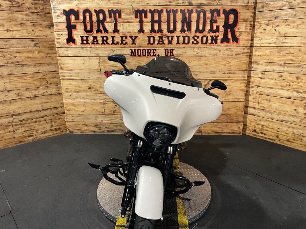 Harley-Davidson Street Glide Special 2022 FLHXS White Sand Pearl - Photo 6