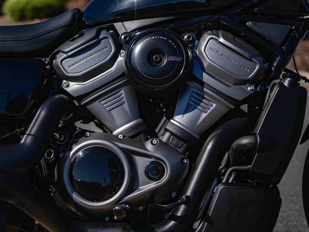 RH975 2023 Nightster - Photo 10