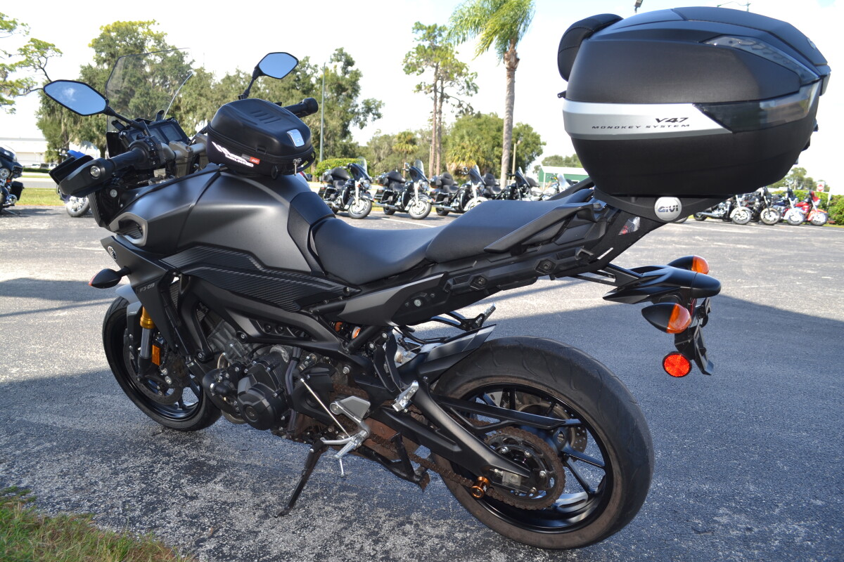 2015 Yamaha FJ-09 ABS - Photo 8