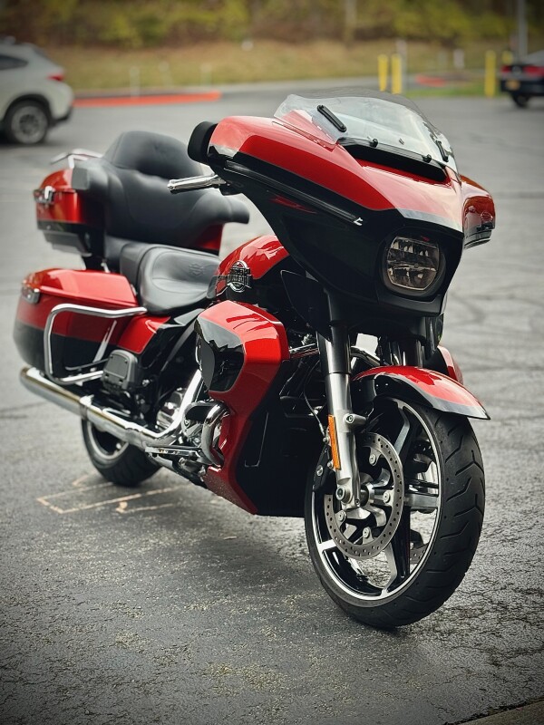 2025 Harley-Davidson Street Glide Ultra Whiskey Fire / Vivid Black - Photo 5