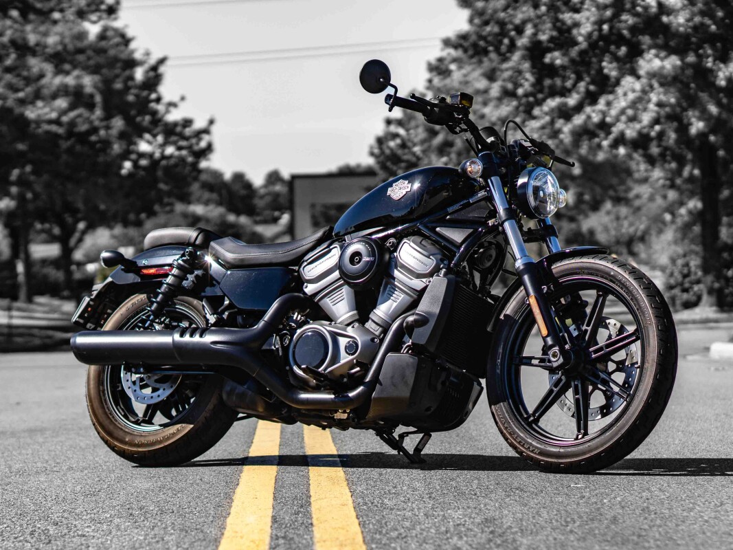 RH975 2023 Nightster