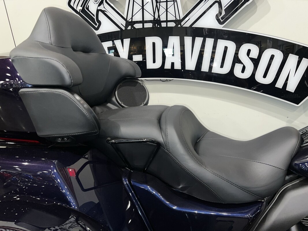 2025 Harley-Davidson Tri Glide Ultra FLHTCUTG - $44,699 - Photo 6