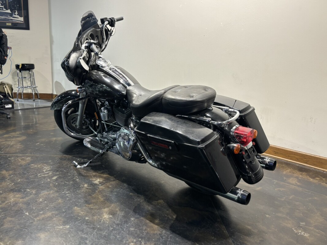 2007 Harley-Davidson Street Glide - Photo 6