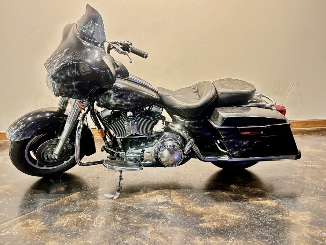 2007 Harley-Davidson Street Glide - Photo 2